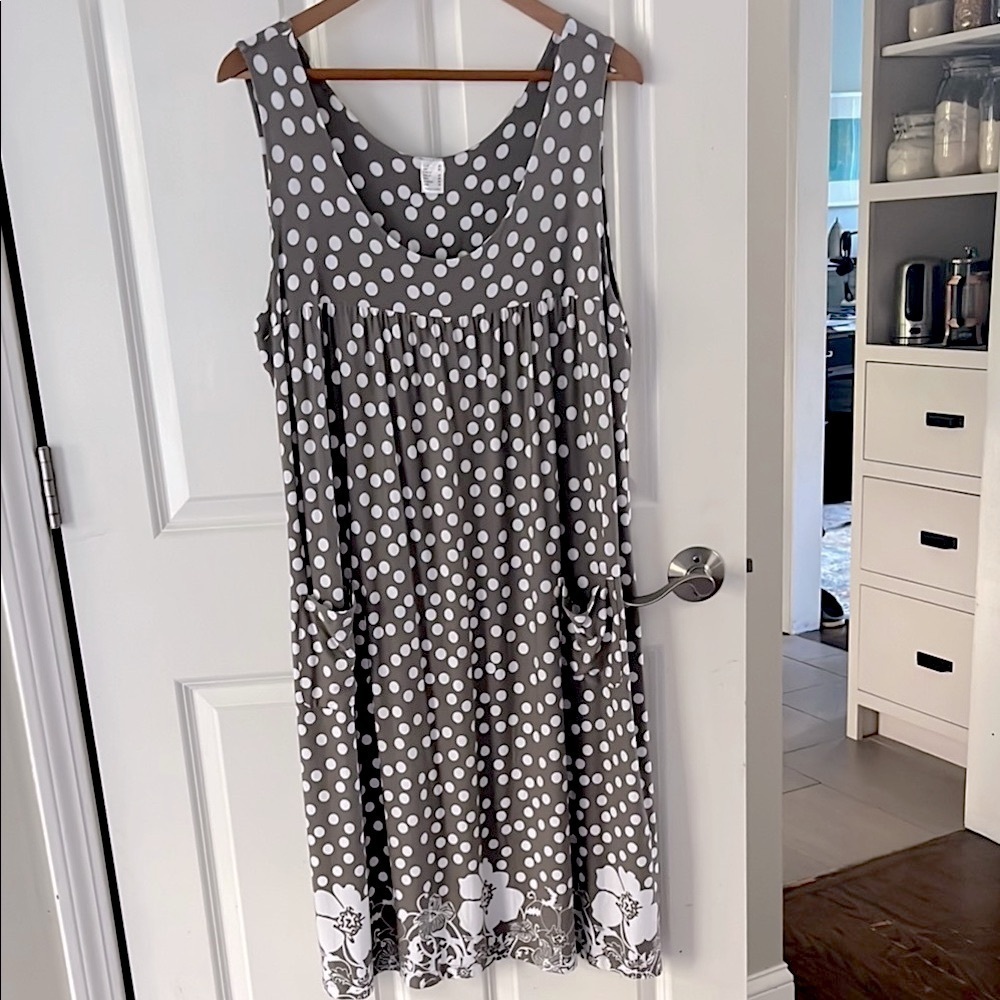 Polka Dot Sleeveless Dress with pockets and floral hem size 16